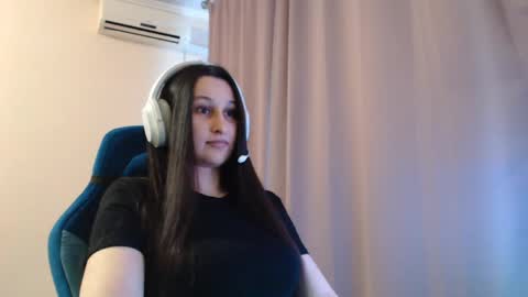 Sophie online show from April 29, 3:50 pm