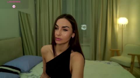 Jasmine online show from March 3, 5:31 pm