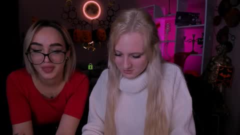 your bunny12 online show from October 21, 1:38 pm