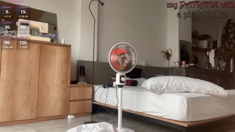 your_coraline_ online show from December 22, 9:55 am