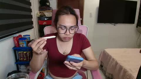 your_dreamgirlxxx69 online show from March 8, 1:48 pm