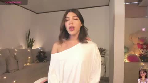 Eliza online show from July 3, 10:25 pm