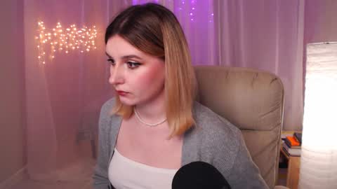 Freya online show from December 25, 6:19 pm