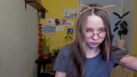 Snapshot of your_leslie chatting on December 28, 7:22 pm Leslie online show from December 28, 7:22 pm