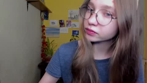 Snapshot of your_leslie chatting on December 28, 4:20 pm Leslie online show from December 28, 4:20 pm