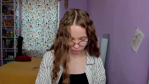 Snapshot of your_leslie chatting on September 18, 1:48 pm Leslie online show from September 18, 1:48 pm