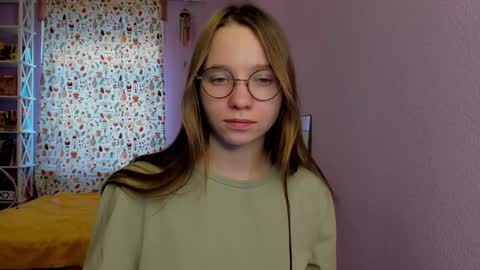 Snapshot of your_leslie chatting on February 19, 2:11 pm Leslie online show from February 19, 2:11 pm