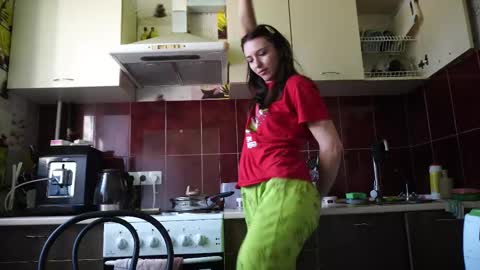 Snapshot of your_little_flexible_girl chatting on March 7, 11:40 am Meri online show from March 7, 11:40 am