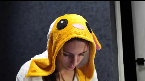 Meri  online show from November 13, 9:50 pm