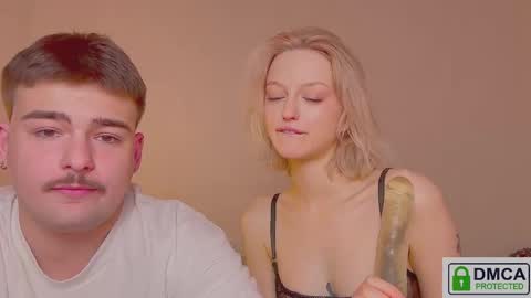 your_molly_mark online show from November 17, 10:56 pm