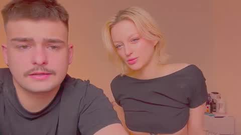 your_molly_mark online show from October 22, 7:26 pm