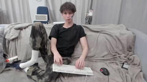 your_shy_guy online show from March 7, 6:00 pm