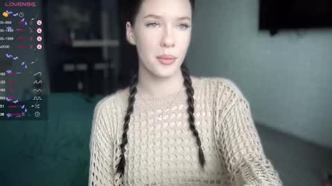 Mia  online show from February 11, 10:47 am