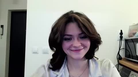 your_valeria online show from December 12, 11:50 am