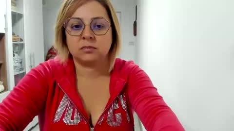 Snapshot of your_victoria chatting on October 2, 6:07 pm Your Victoria online show from October 2, 6:07 pm