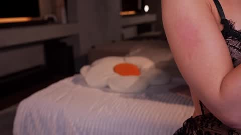 Alexis online show from June 8, 1:28 am