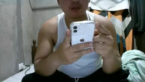 yourasian_lover29 online show from April 6, 1:01 pm