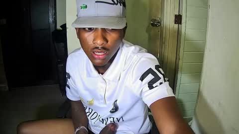 Yourdaddy2005 online show from January 15, 4:54 am