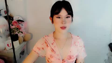 PrettyElla online show from October 11, 3:55 am