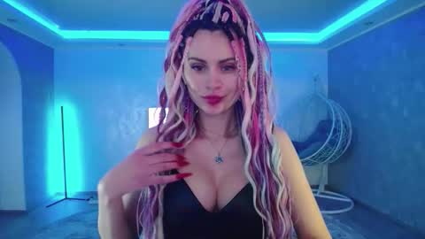 call meKira online show from February 21, 6:55 pm