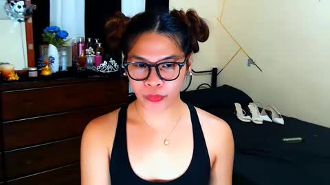 yourgoddesscruella online show from March 24, 5:52 pm