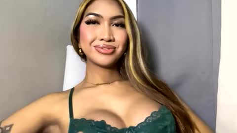 yourlovebella88 online show from March 11, 8:12 pm