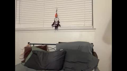 YOURMOMMY online show from March 1, 4:06 am