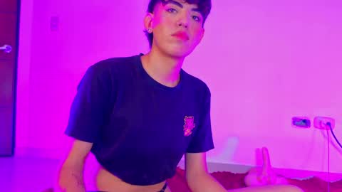 yournaughtyfemboy online show from May 28, 6:00 am