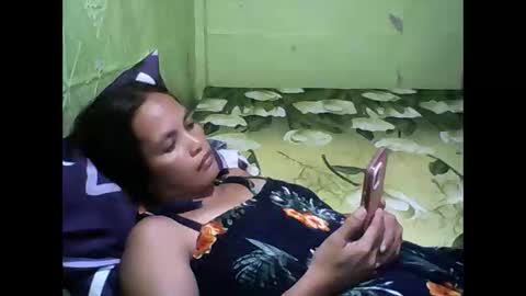 yoursquirt8lover online show from May 24, 4:09 am