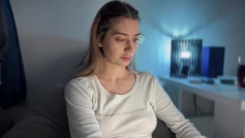 Snapshot of yoursweet_couple chatting on October 23, 1:45 pm yoursweet_couple online show from October 23, 1:45 pm