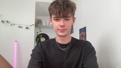 yoursweetyguy online show from August 3, 11:38 am