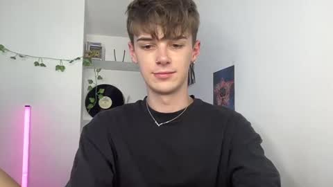 yoursweetyguy online show from July 30, 3:56 pm