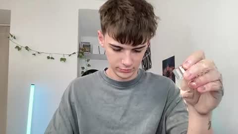 yoursweetyguy online show from July 1, 2:59 pm