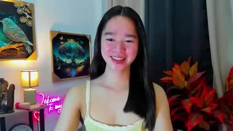 yourtinybunny online show from January 16, 10:35 am