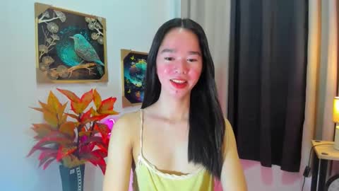 yourtinybunny online show from April 13, 11:25 am