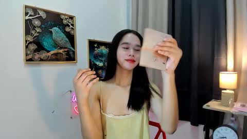 yourtinybunny online show from June 9, 10:48 am