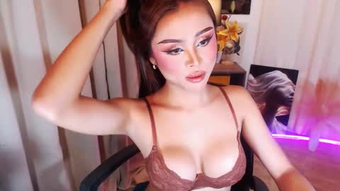 ysabellefox online show from December 22, 10:33 am