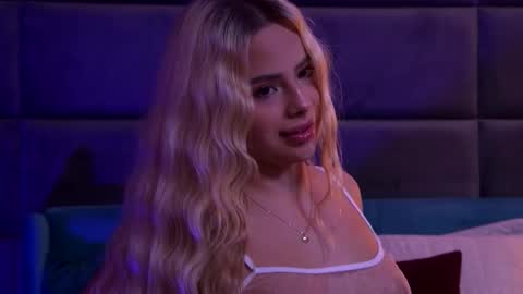 Foxie online show from November 7, 3:58 pm