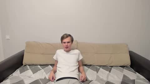 Yue Lang and Samm online show from December 5, 7:33 pm