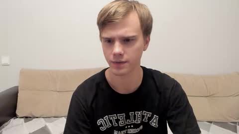 Yue Lang and Samm online show from October 18, 6:34 pm