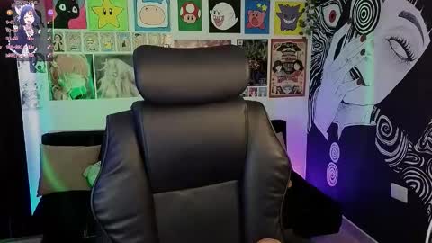    rawr   Anne Independent model      online show from November 27, 6:26 pm