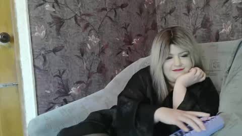yuliiared online show from May 1, 12:54 pm