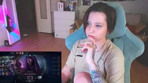 Kris online show from March 1, 7:04 pm