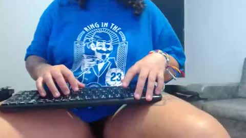 Snowflake online show from October 23, 5:25 pm