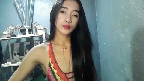 yumi_18 online show from January 9, 9:48 am