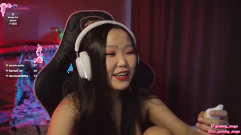 Snapshot of yummy_maya chatting on February 21, 12:17 pm Chimi online show from February 21, 12:17 pm