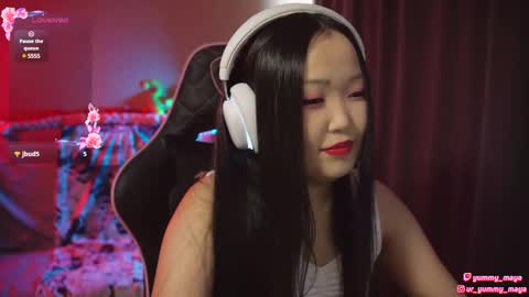 Snapshot of yummy_maya chatting on March 3, 8:38 am Chimi online show from March 3, 8:38 am