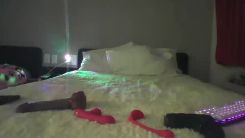 yummythick5150 online show from February 5, 8:32 am