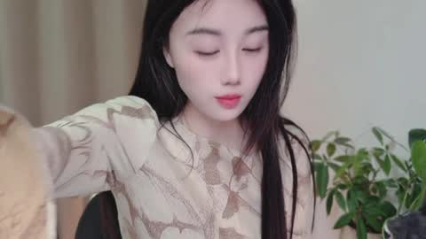 YunEr online show from March 29, 1:24 pm