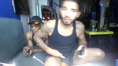 yungnympho25 online show from June 21, 6:36 pm